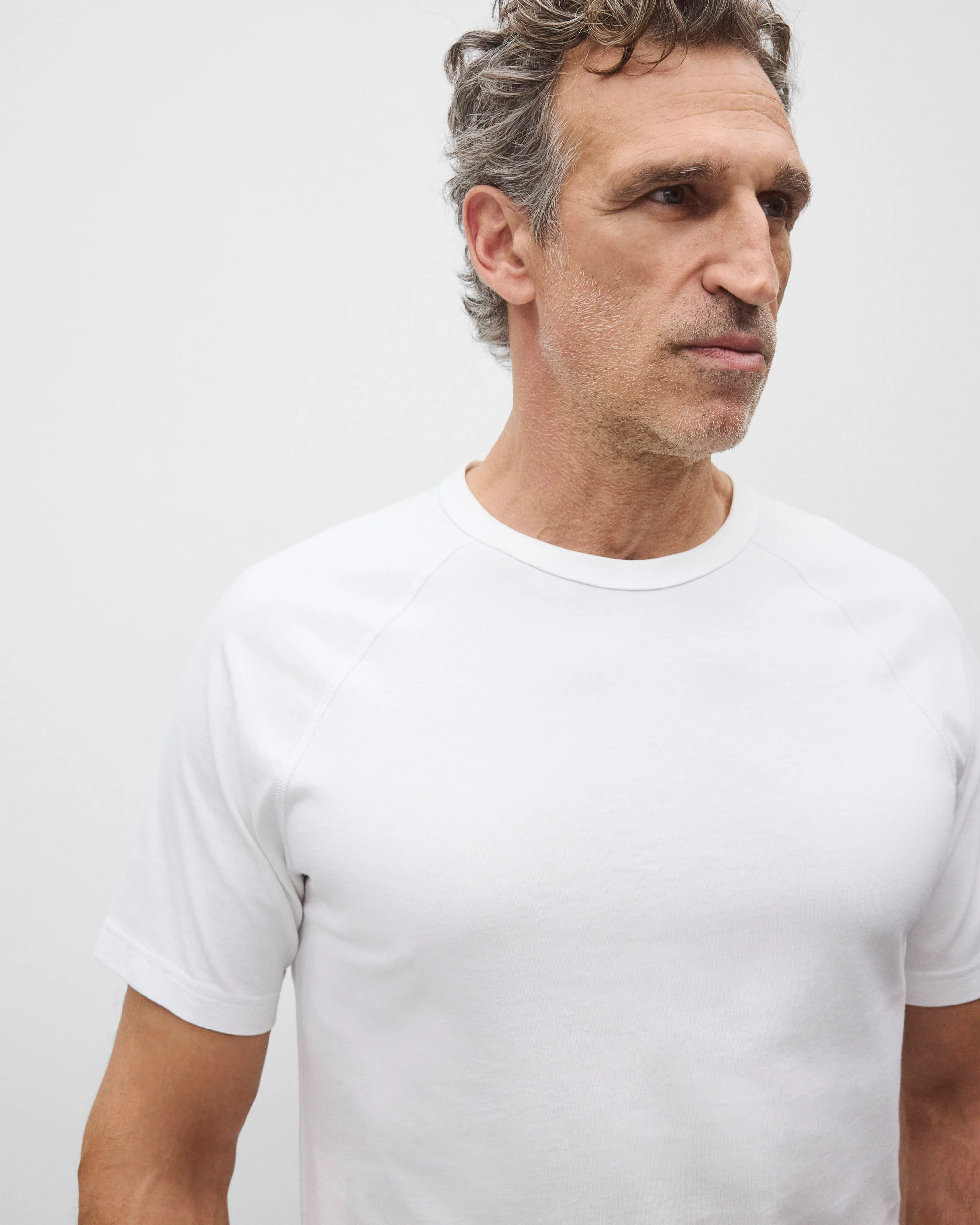 Lightweight Jersey Standard Raglan T-Shirt - Image 6