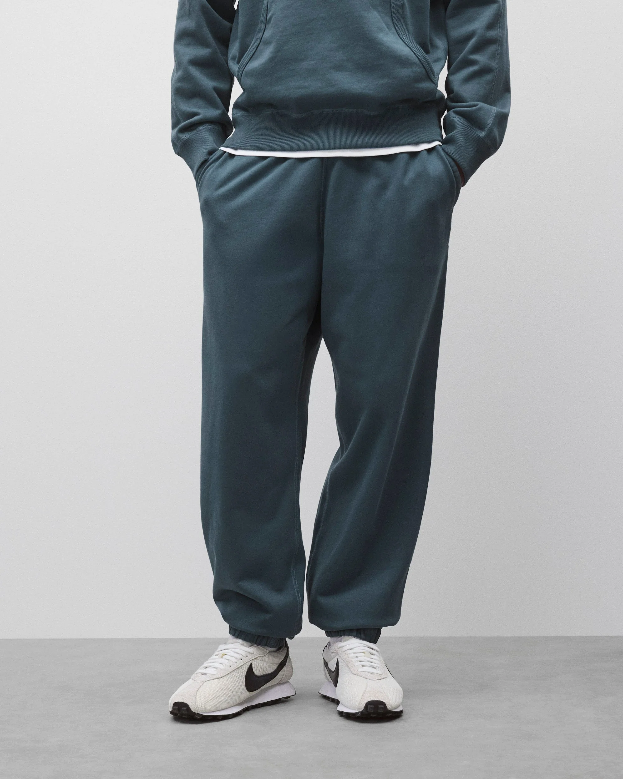 Midweight Terry Cuffed Relaxed Sweatpant - Image 3