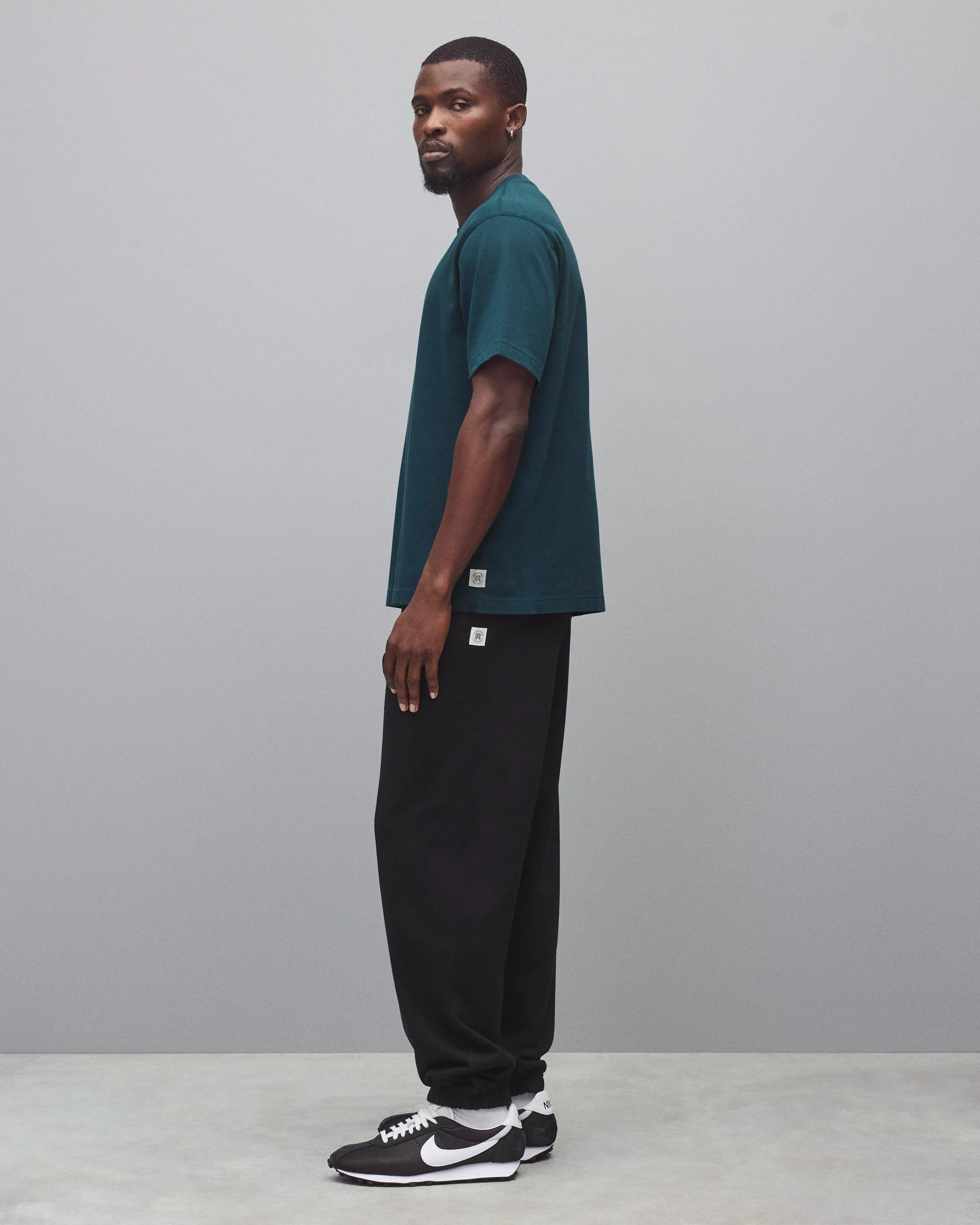 Midweight Terry Relaxed Cuffed Sweatpant - Image 4