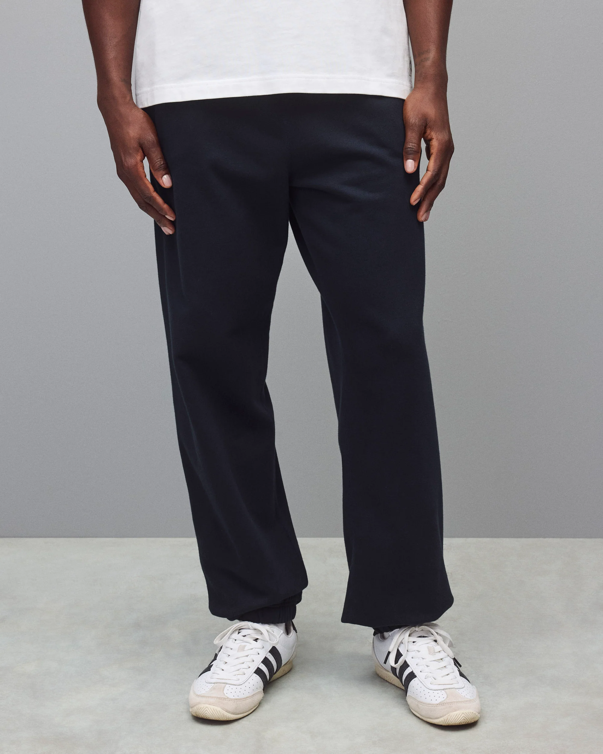Midweight Terry Relaxed Cuffed Sweatpant - Image 3